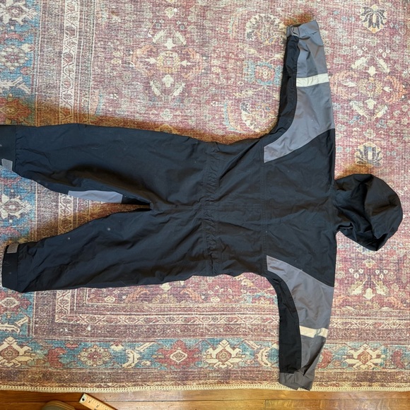 Oaki Black and Grey Trail Suit Rain Suit- See measurements - Picture 11 of 14